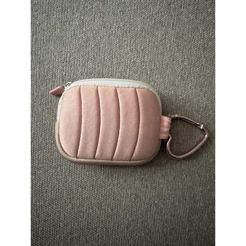 Kodak Digital Camera Case Neoprene Pink With Hearts And Heart Caribeaner